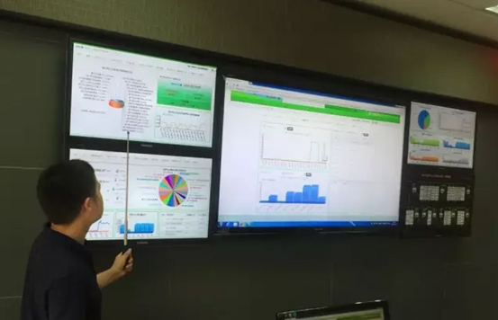 装睡被陌生人摸出水好爽