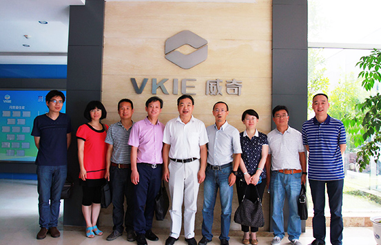 装睡被陌生人摸出水好爽