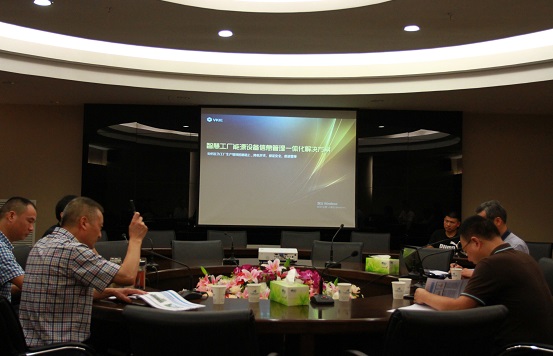 装睡被陌生人摸出水好爽