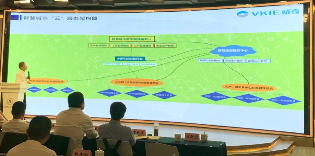 装睡被陌生人摸出水好爽