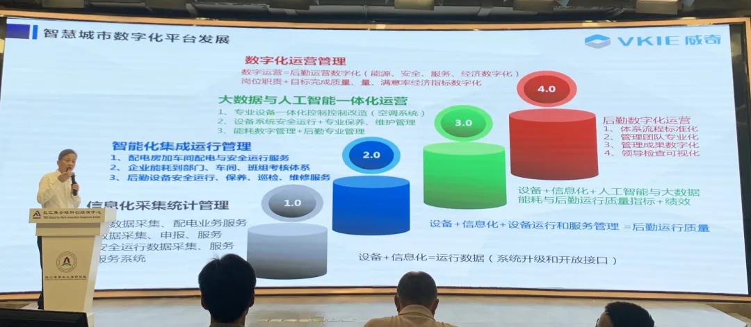 装睡被陌生人摸出水好爽