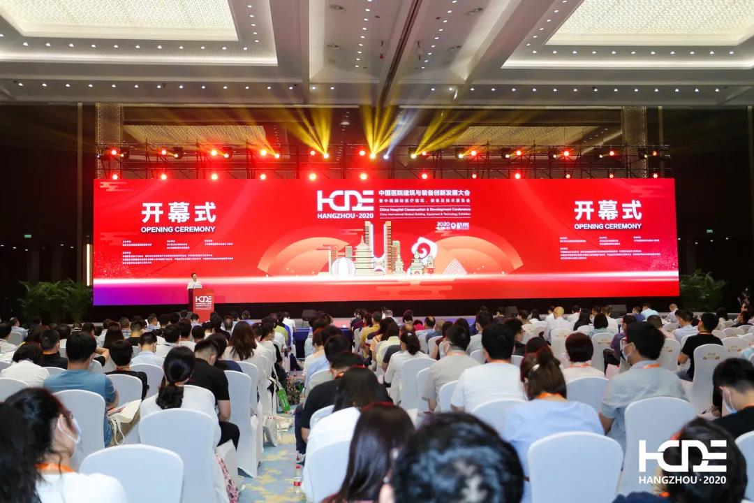 装睡被陌生人摸出水好爽