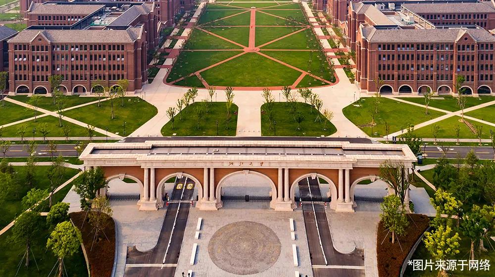 装睡被陌生人摸出水好爽