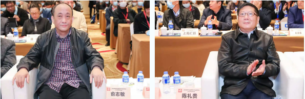 装睡被陌生人摸出水好爽