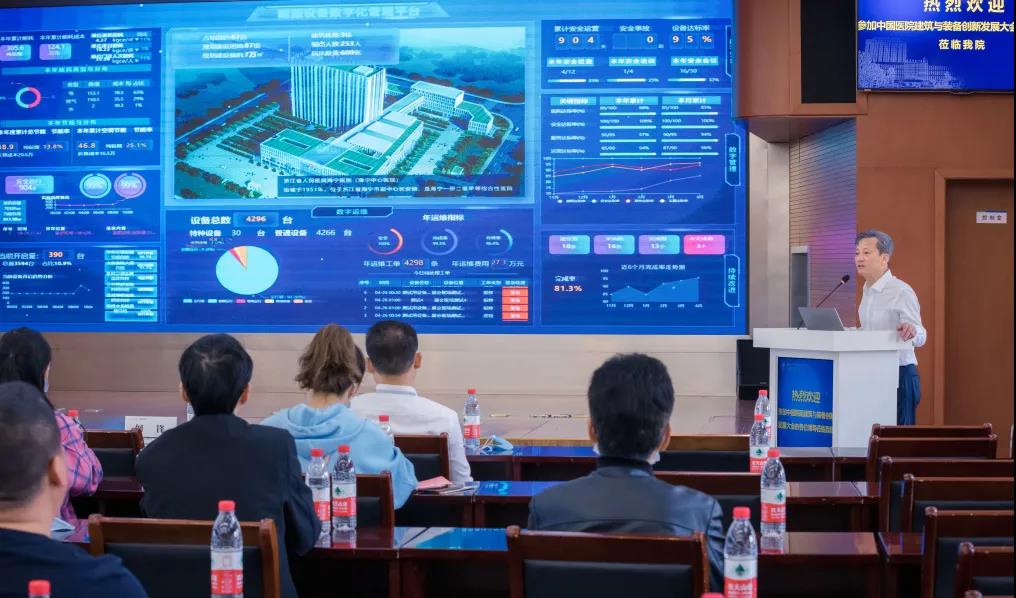 装睡被陌生人摸出水好爽