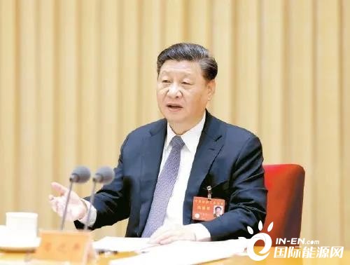 装睡被陌生人摸出水好爽