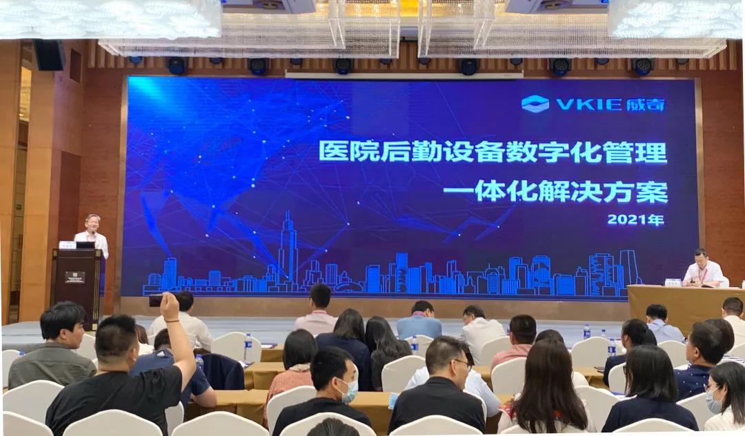 装睡被陌生人摸出水好爽