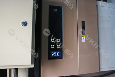 装睡被陌生人摸出水好爽