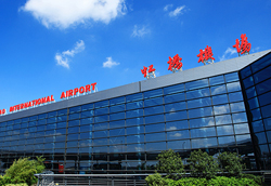 装睡被陌生人摸出水好爽