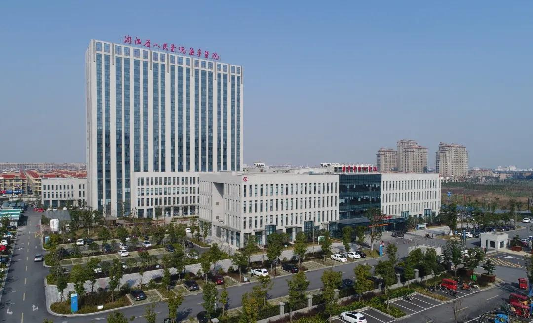 装睡被陌生人摸出水好爽