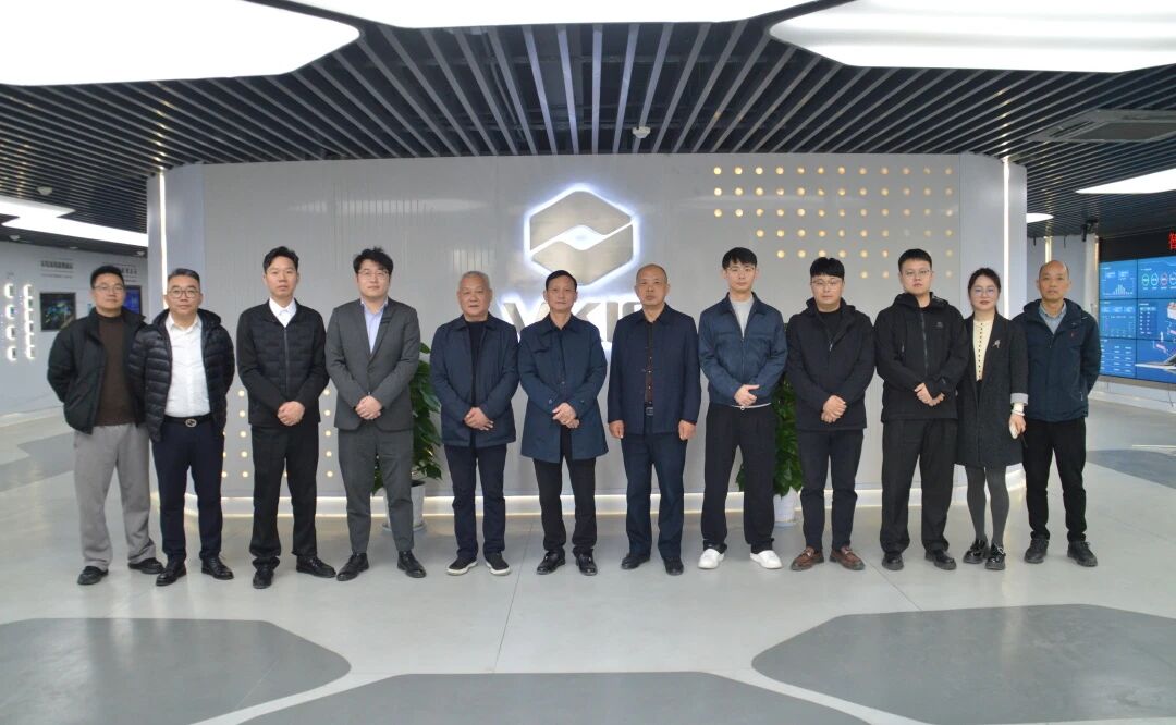 装睡被陌生人摸出水好爽