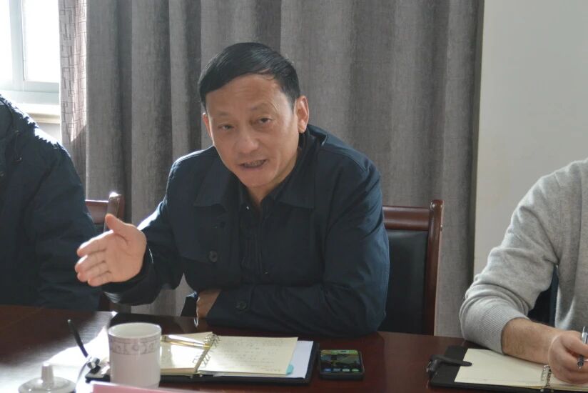 装睡被陌生人摸出水好爽